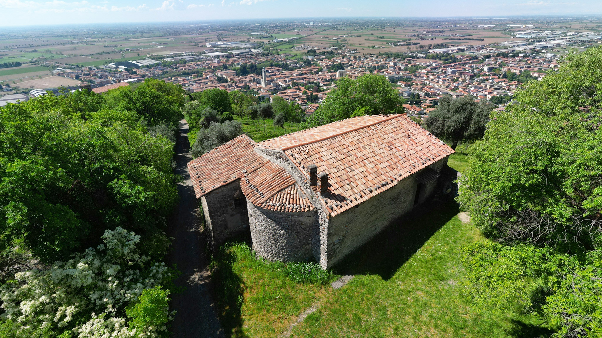 Pieve Di San Michele Al Montorfano