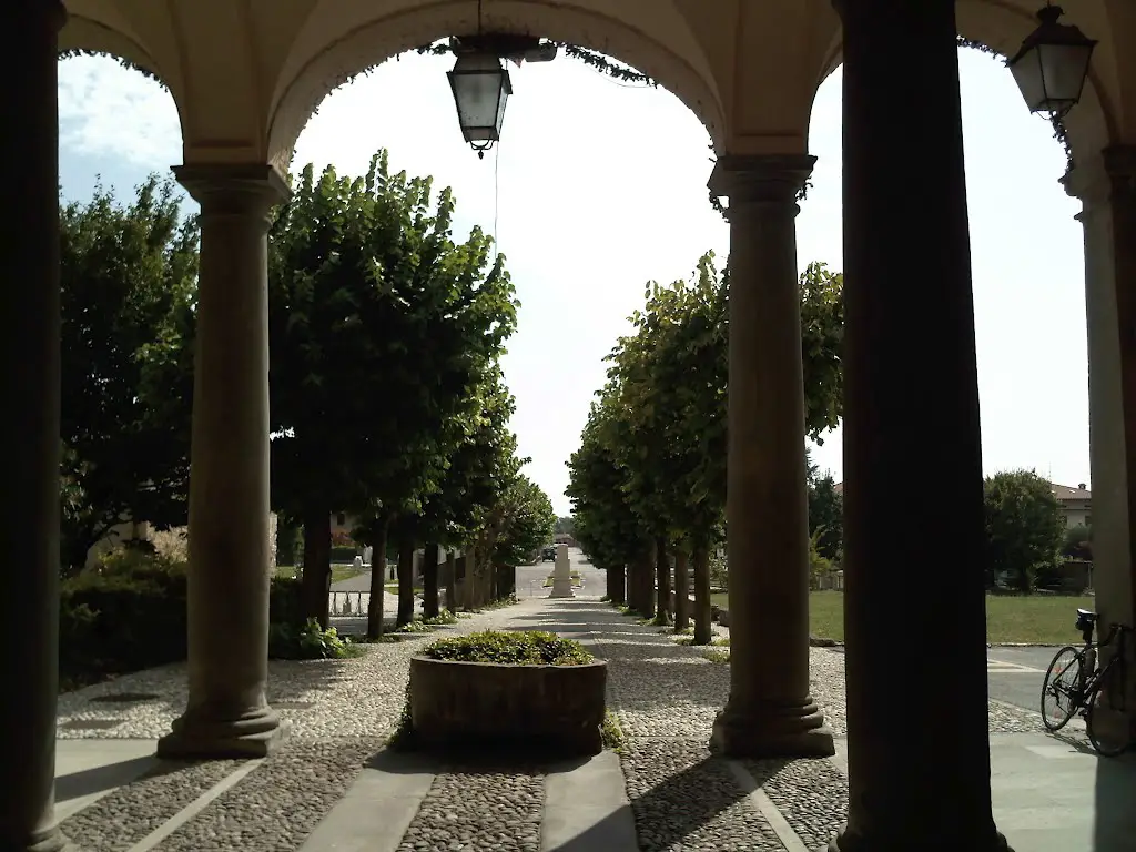 Palazzo Bargnani Adro