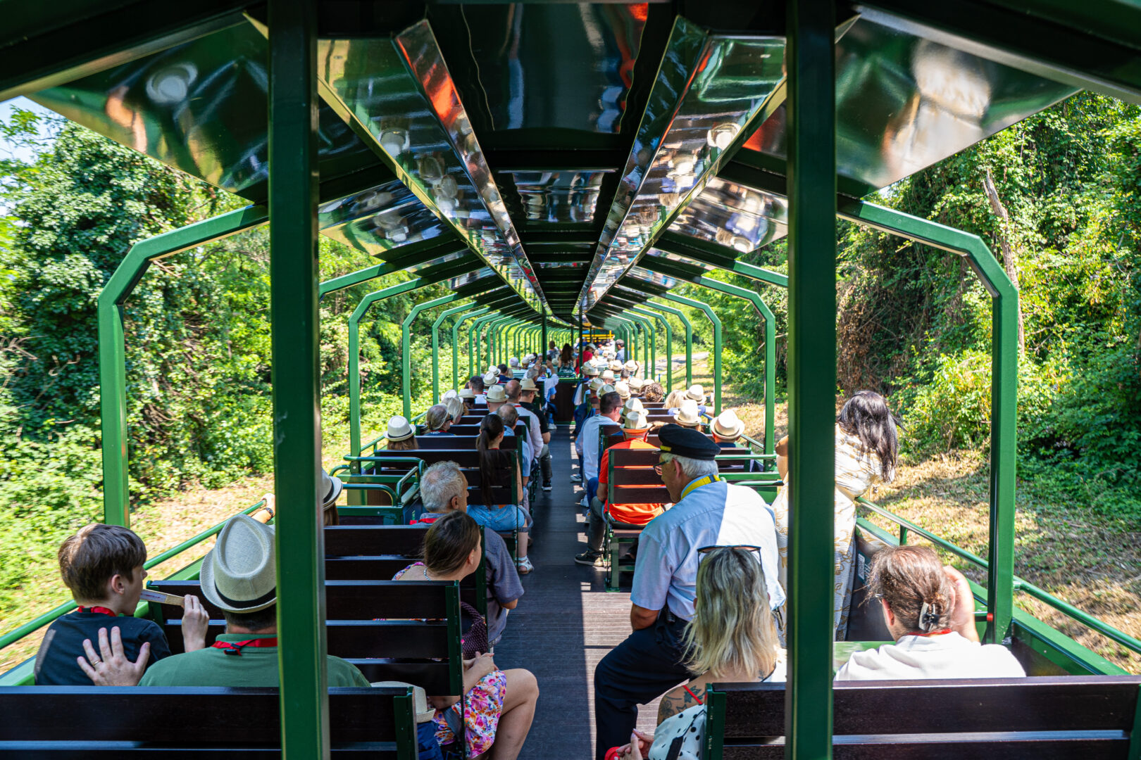 thumbnail The Sebino Railway on Board the Panoramic Carriages